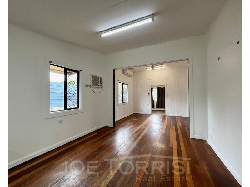 8 Troughton Street, Mareeba QLD 4880