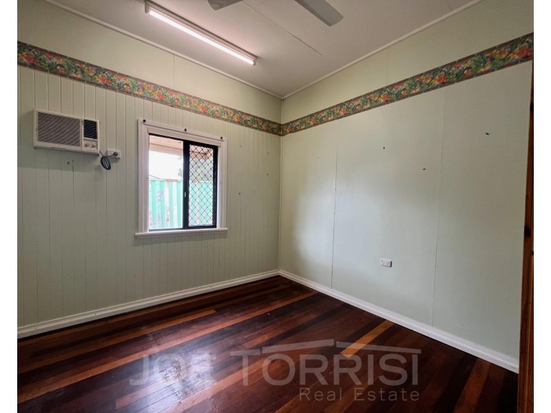8 Troughton Street, Mareeba QLD 4880