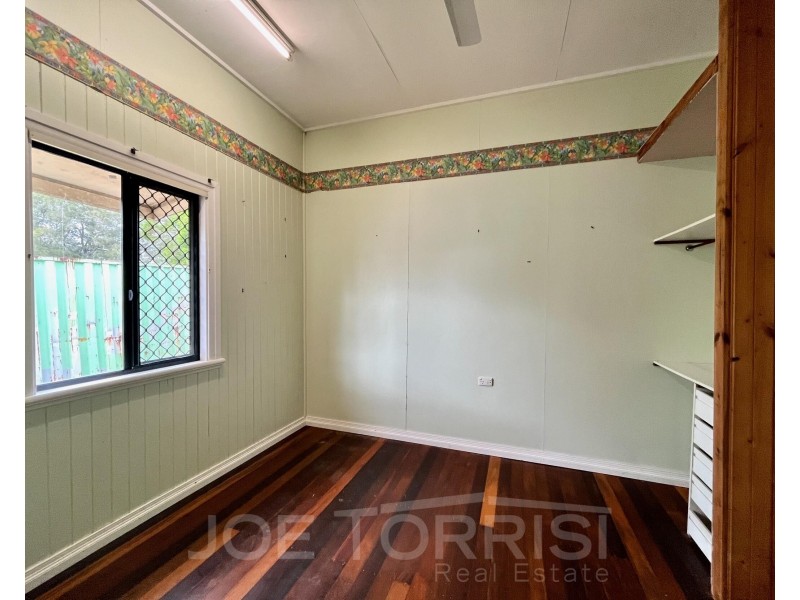 8 Troughton Street, Mareeba QLD 4880