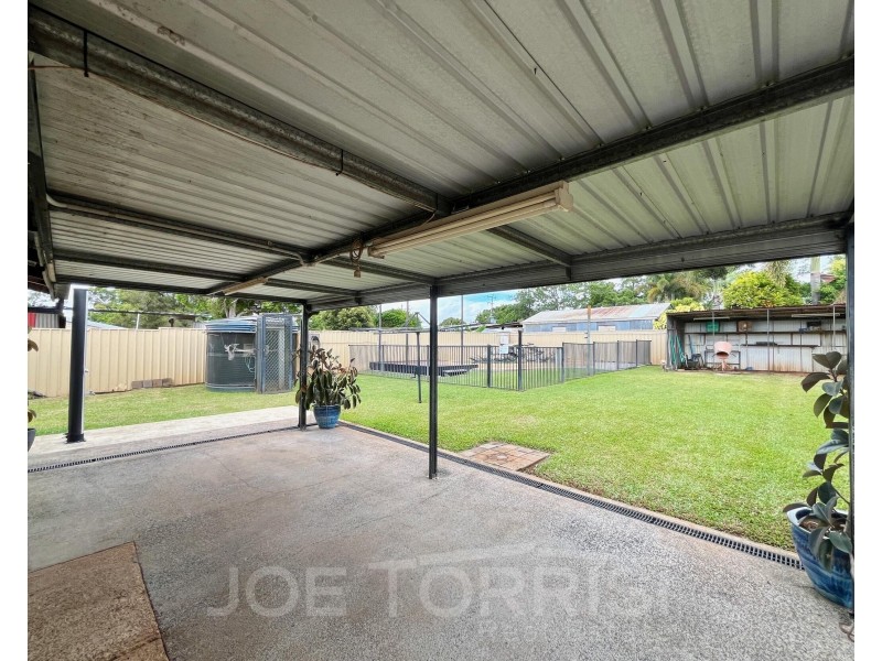 8 Troughton Street, Mareeba QLD 4880