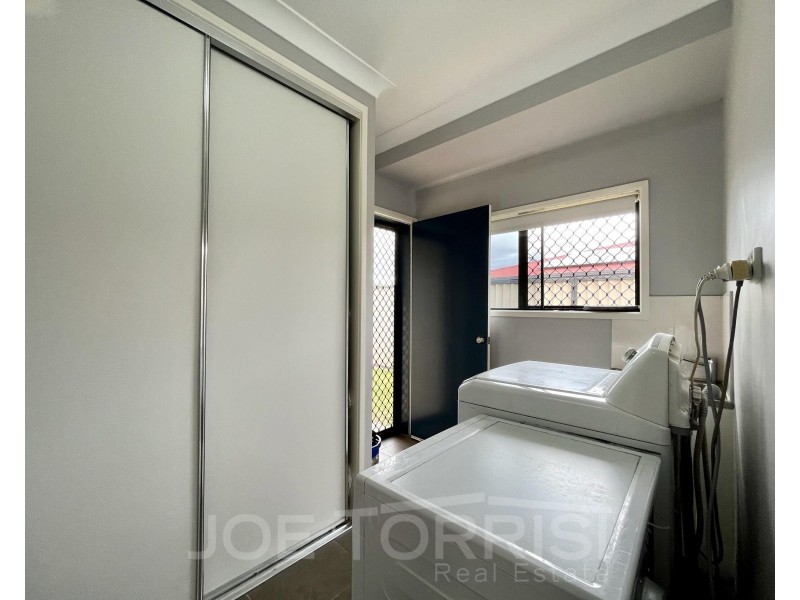 17 Amaroo Drive, Mareeba QLD 4880