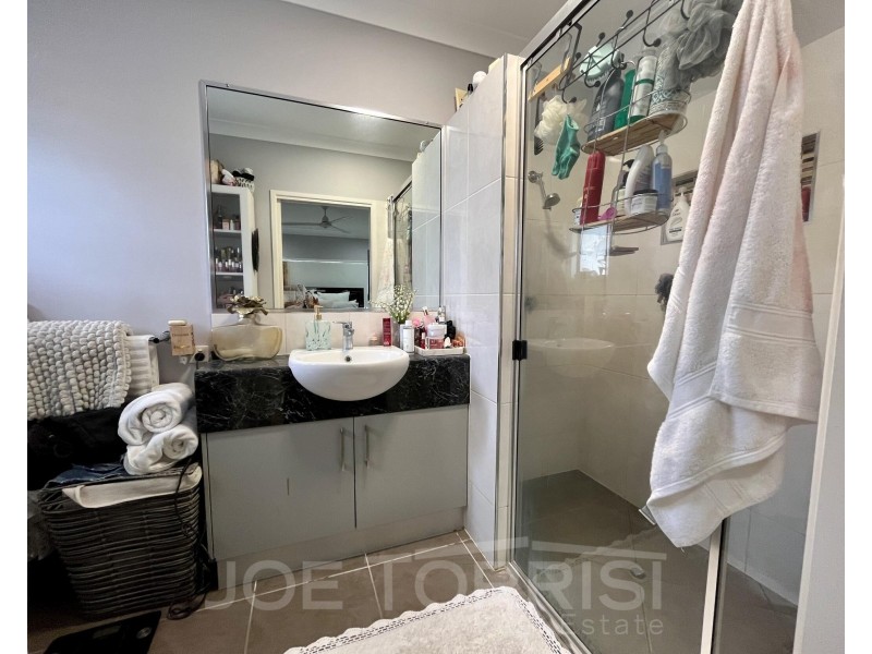 17 Amaroo Drive, Mareeba QLD 4880