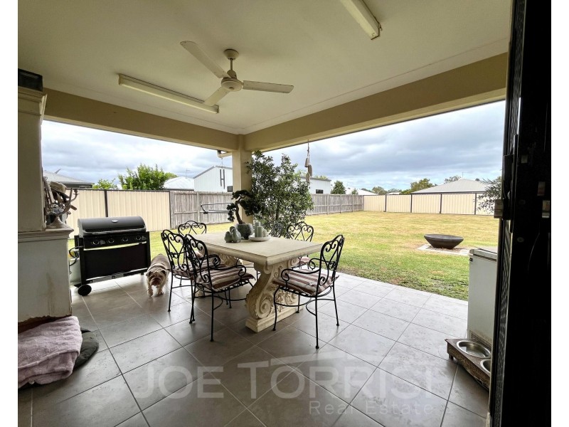 17 Amaroo Drive, Mareeba QLD 4880