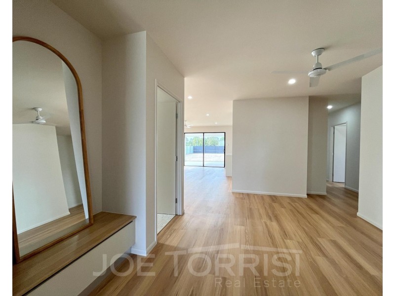 98 Karobean Drive, Mareeba QLD 4880