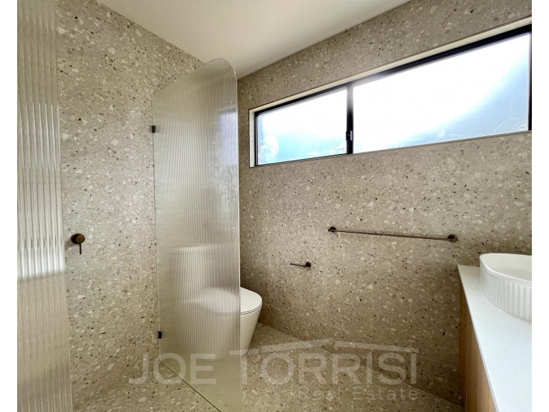 98 Karobean Drive, Mareeba QLD 4880
