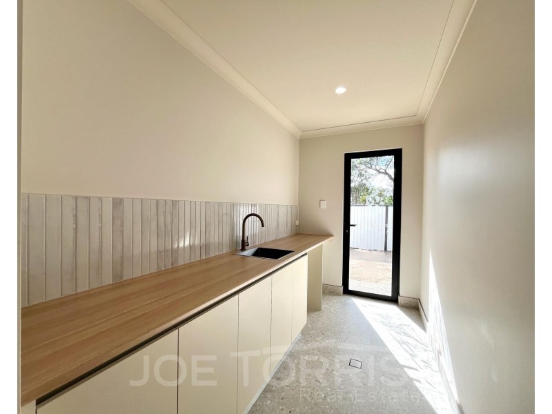 98 Karobean Drive, Mareeba QLD 4880
