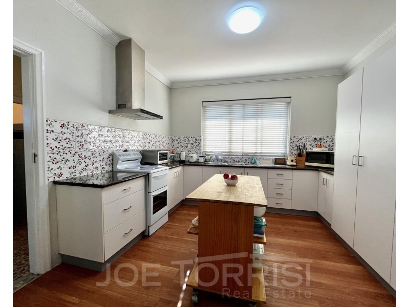 25 Raleigh Street, Dimbulah QLD 4872