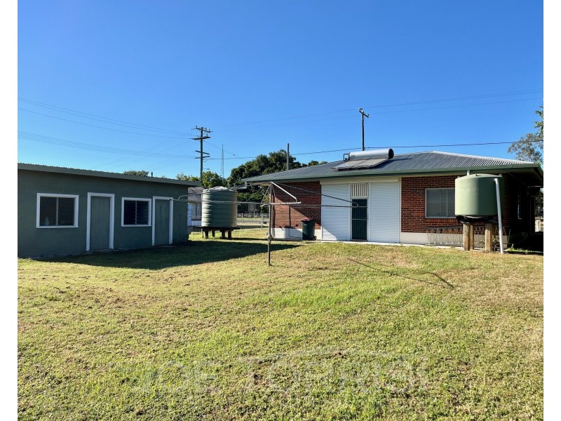 25 Raleigh Street, Dimbulah QLD 4872