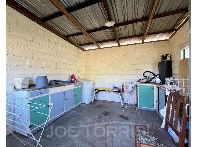 25 Raleigh Street, Dimbulah QLD 4872