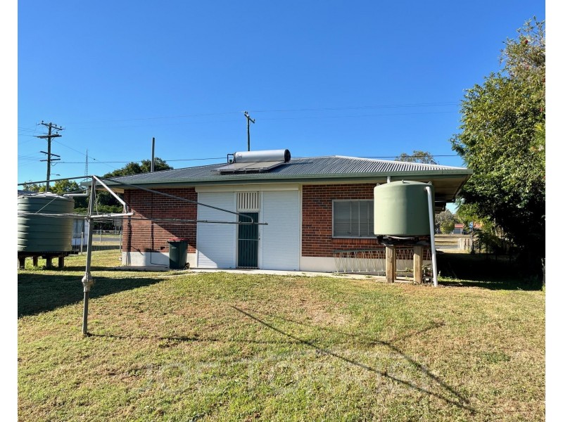 25 Raleigh Street, Dimbulah QLD 4872