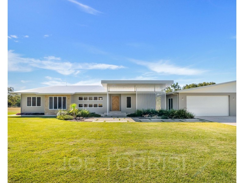 9 Caterina Close, Mareeba QLD 4880