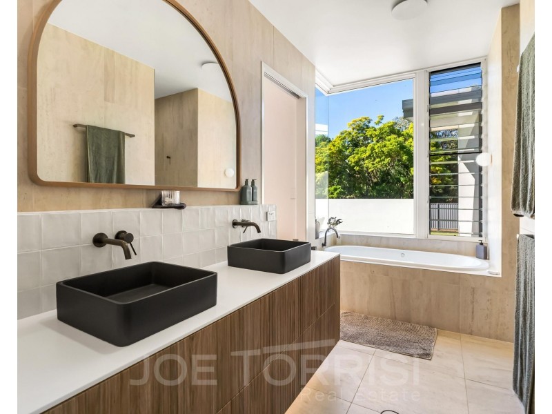 9 Caterina Close, Mareeba QLD 4880