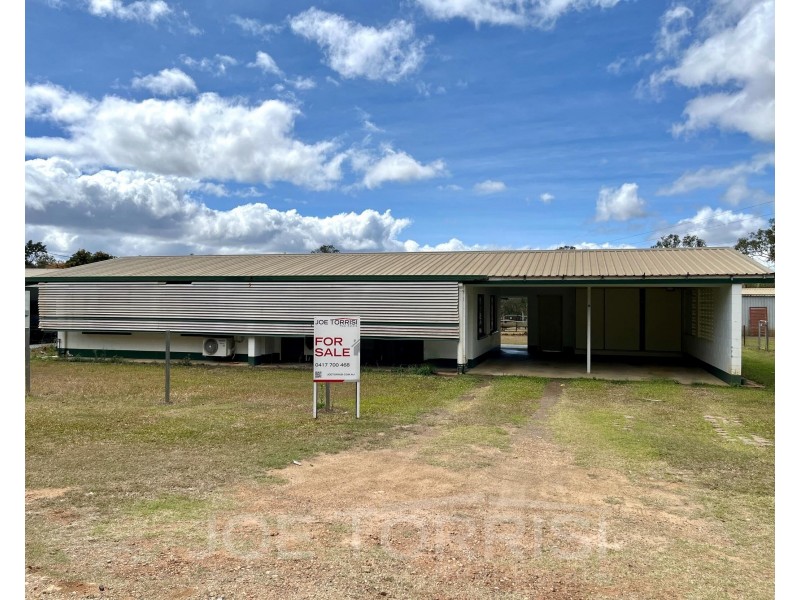 45 Martin Avenue, Mareeba QLD 4880