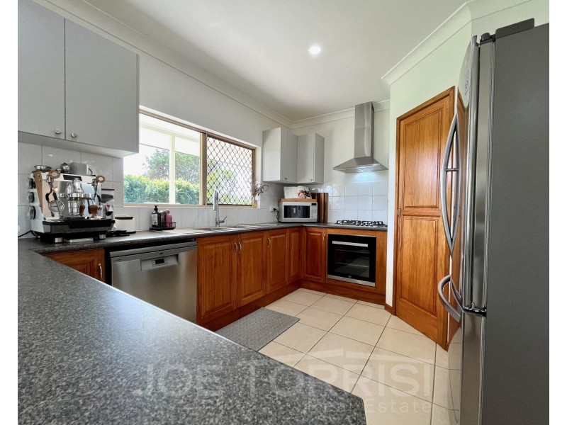 12 Powell Road, Mareeba QLD 4880