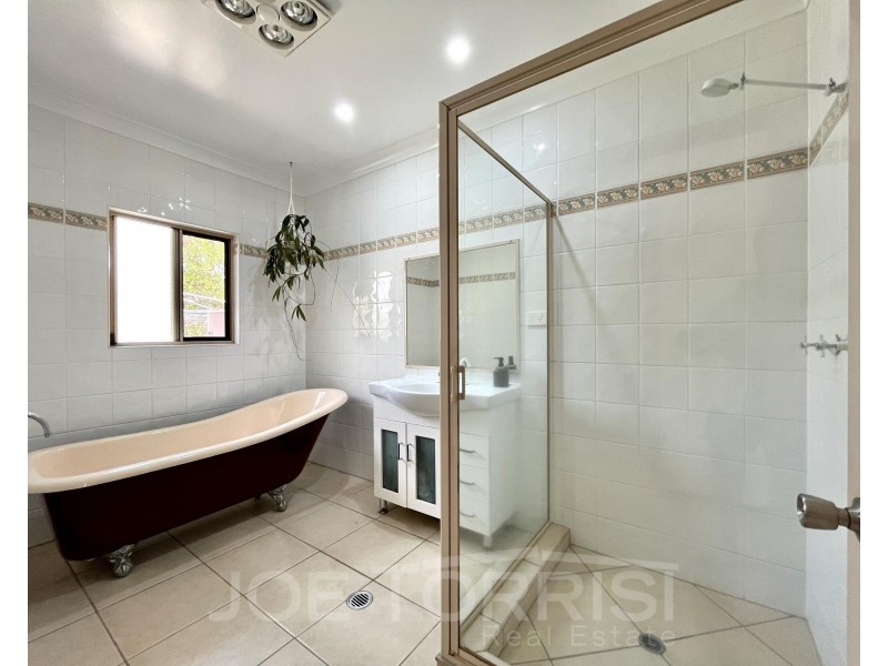 12 Powell Road, Mareeba QLD 4880