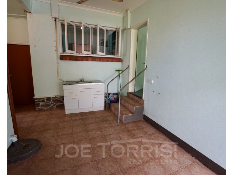 9 Shepherd Street, Mareeba QLD 4880