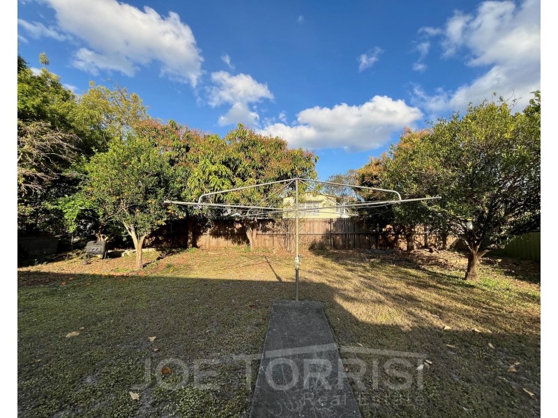 9 Shepherd Street, Mareeba QLD 4880