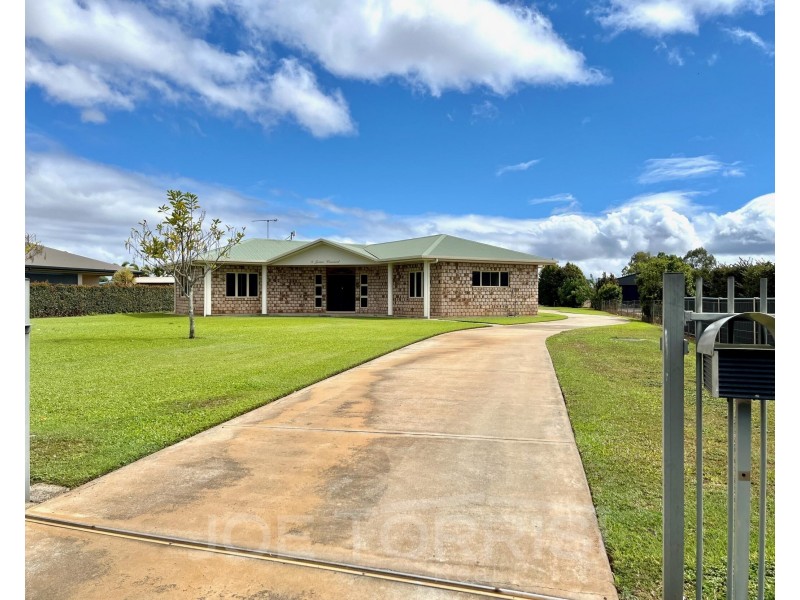 8 Joan Crescent, Mareeba QLD 4880
