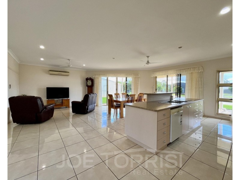 8 Joan Crescent, Mareeba QLD 4880