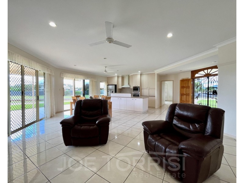 8 Joan Crescent, Mareeba QLD 4880