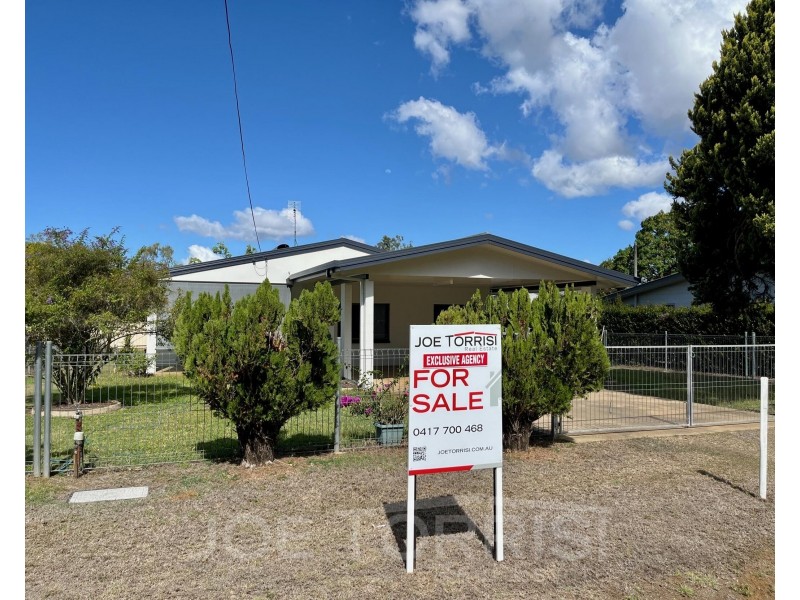 37 Martin Avenue, Mareeba QLD 4880