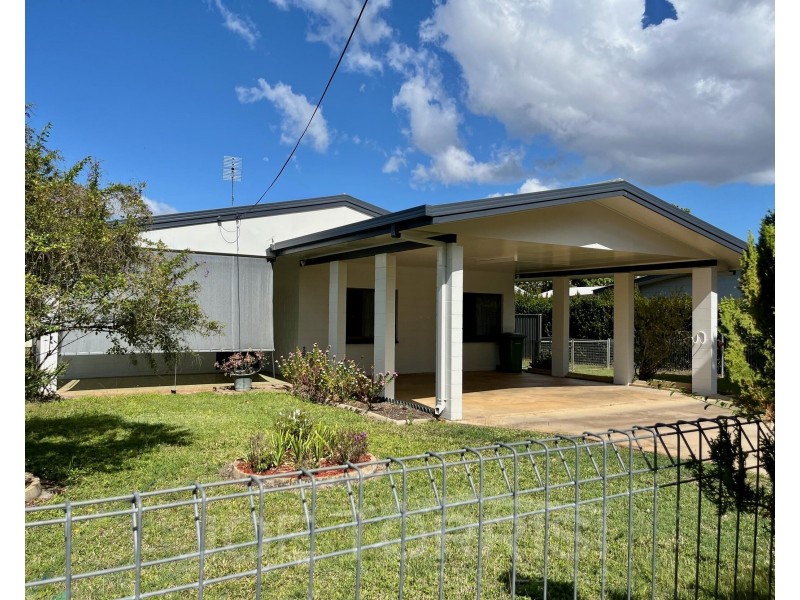 37 Martin Avenue, Mareeba QLD 4880
