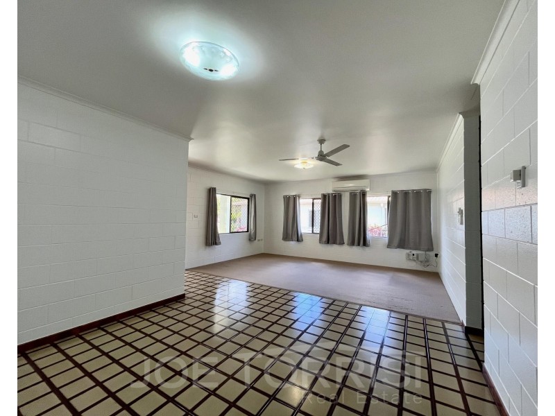 37 Martin Avenue, Mareeba QLD 4880