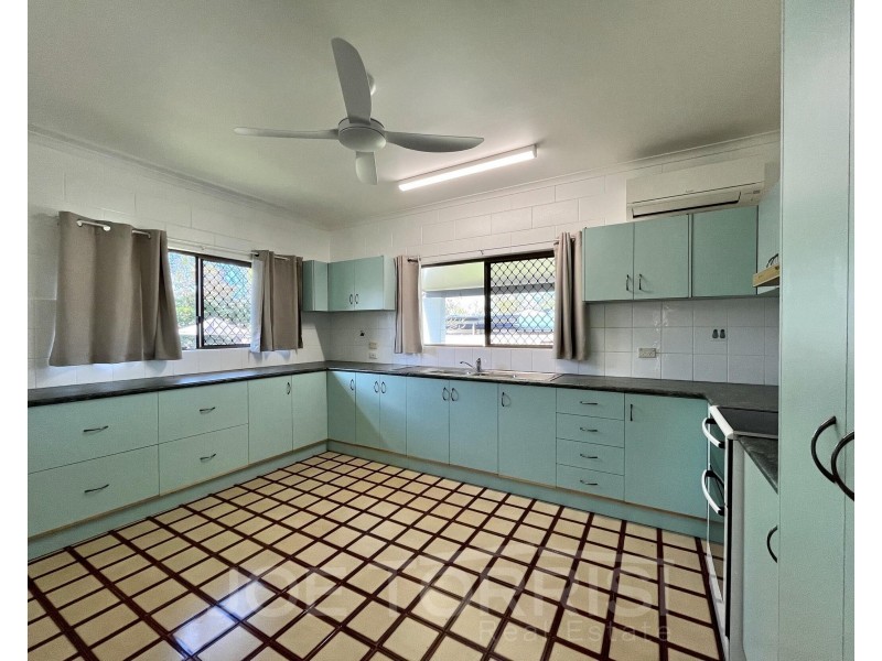 37 Martin Avenue, Mareeba QLD 4880