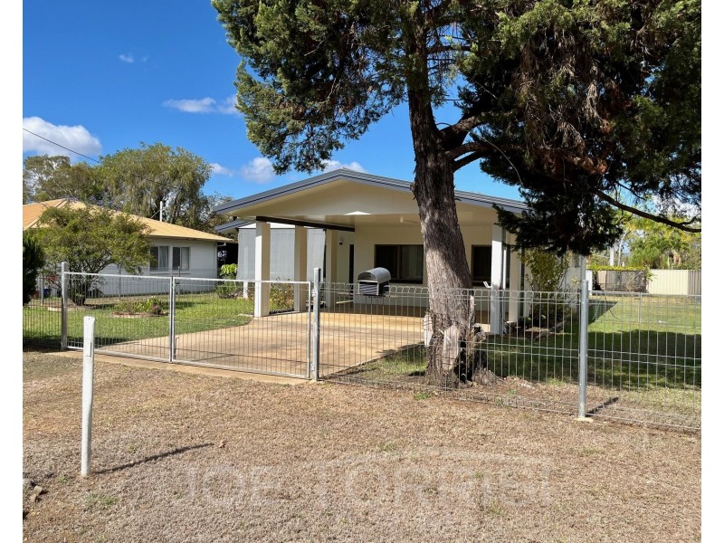 37 Martin Avenue, Mareeba QLD 4880