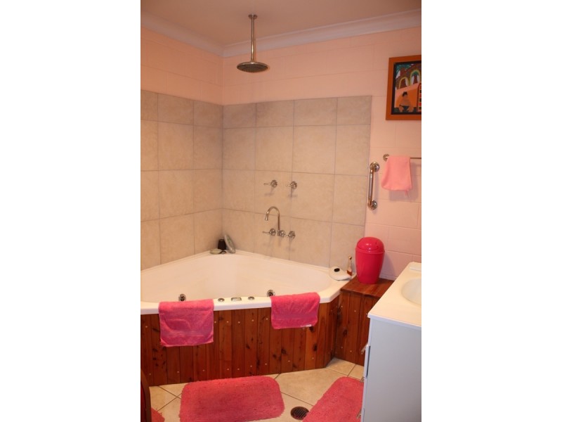 7 Brickley Street, Dimbulah QLD 4872