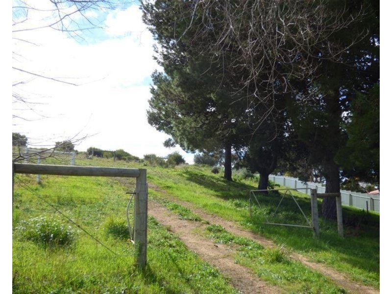 27 Happy Valley Road, Port Lincoln SA 5606