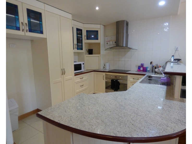 2/11 Ives Place, Port Lincoln SA 5606