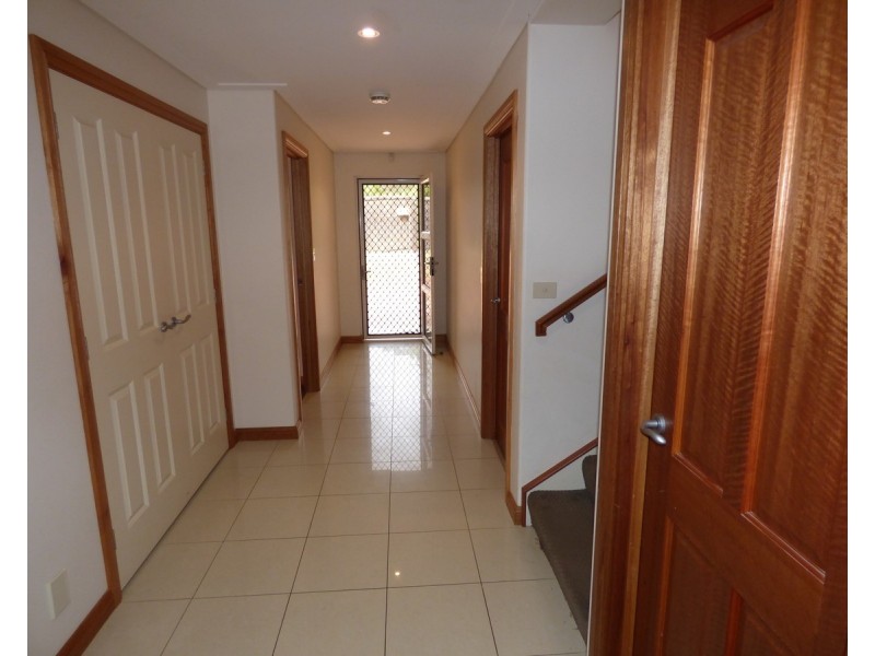 2/11 Ives Place, Port Lincoln SA 5606