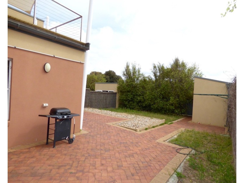 2/11 Ives Place, Port Lincoln SA 5606