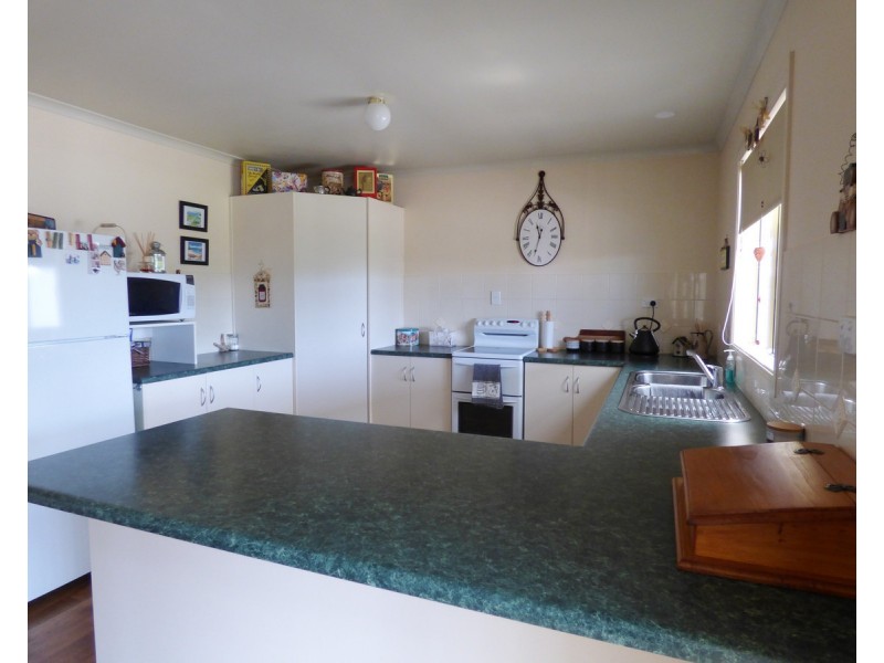 24 Treasure Crescent, Tumby Bay SA 5605