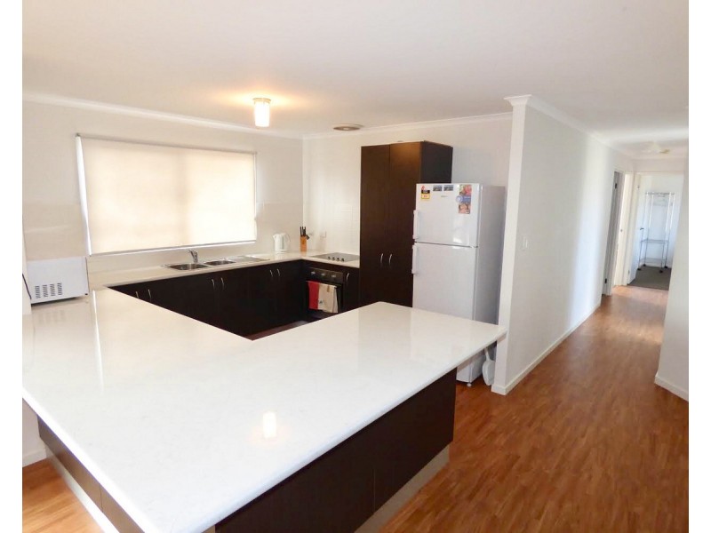 2/2 Coneybeer Terrace, Port Neill SA 5604