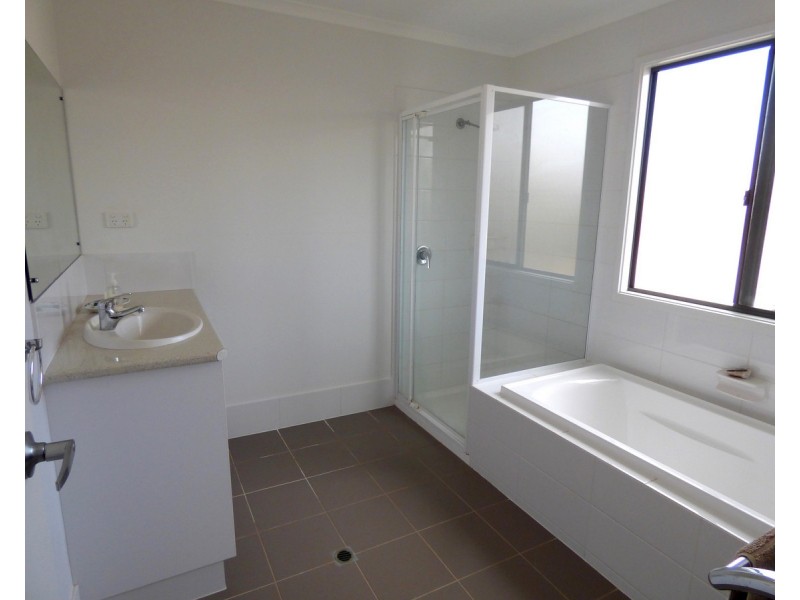 2/2 Coneybeer Terrace, Port Neill SA 5604