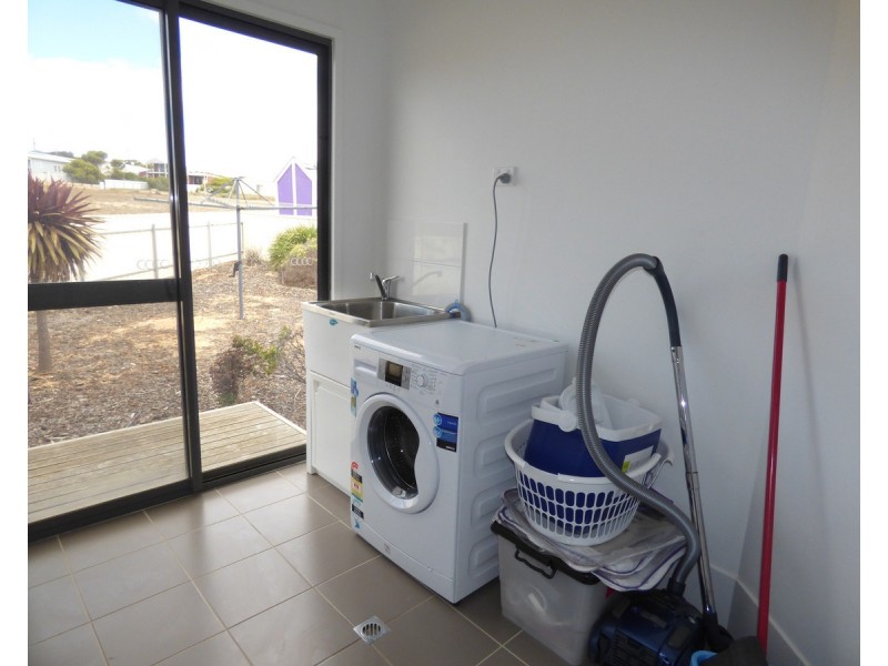 2/2 Coneybeer Terrace, Port Neill SA 5604