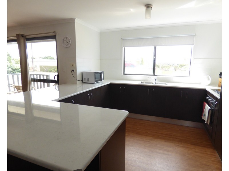 2/2 Coneybeer Terrace, Port Neill SA 5604