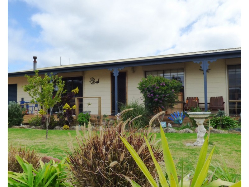 1 Lakin Crescent, Tumby Bay SA 5605