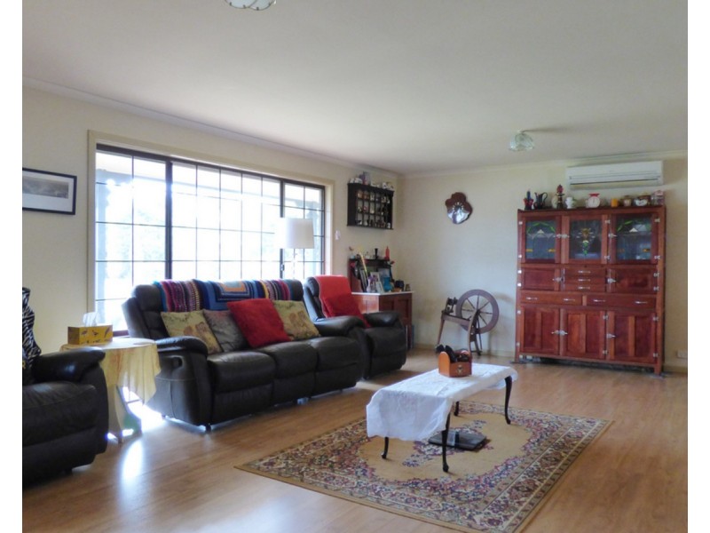 1 Lakin Crescent, Tumby Bay SA 5605