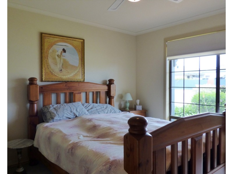 1 Lakin Crescent, Tumby Bay SA 5605