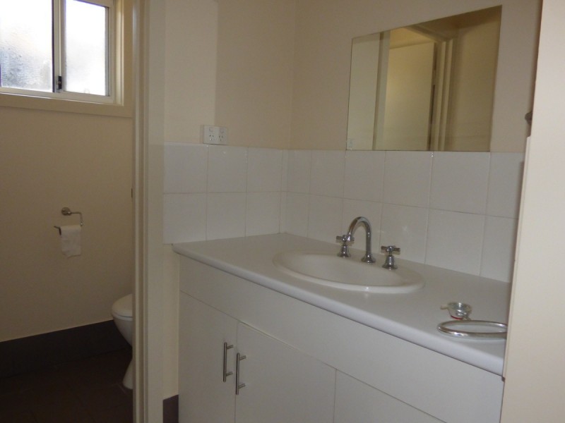 2/25 Henderson Street, Port Lincoln SA 5606