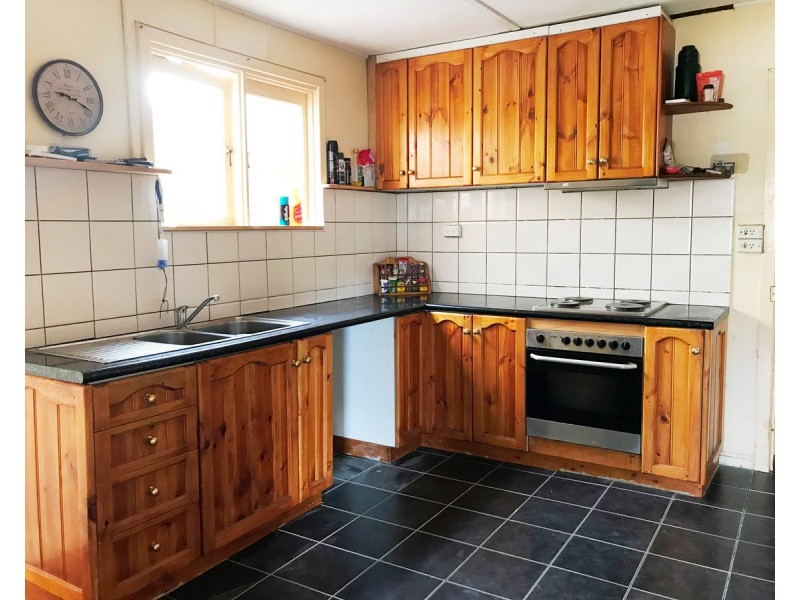 4 Lipson Road, Tumby Bay SA 5605