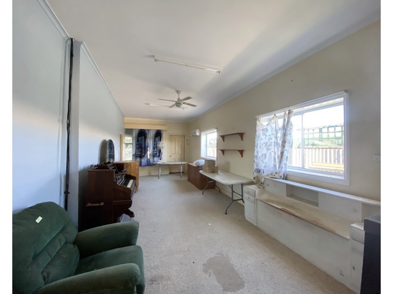 4 Lipson Road, Tumby Bay SA 5605