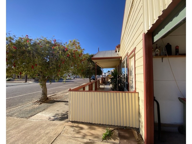 4 Lipson Road, Tumby Bay SA 5605