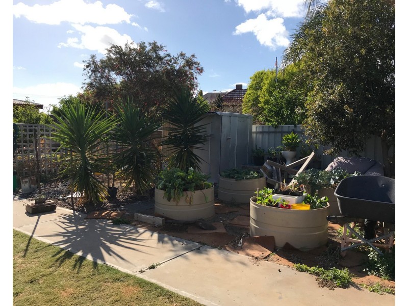 4 Lipson Road, Tumby Bay SA 5605