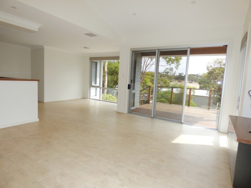 18 Miltalie Avenue, Port Lincoln SA 5606