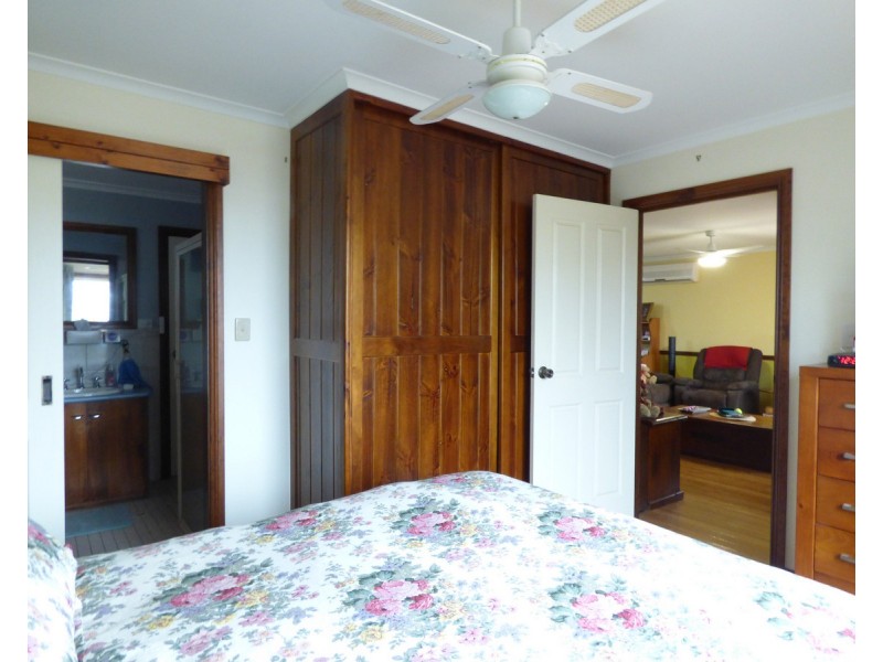 15 Wishart Street, Tumby Bay SA 5605