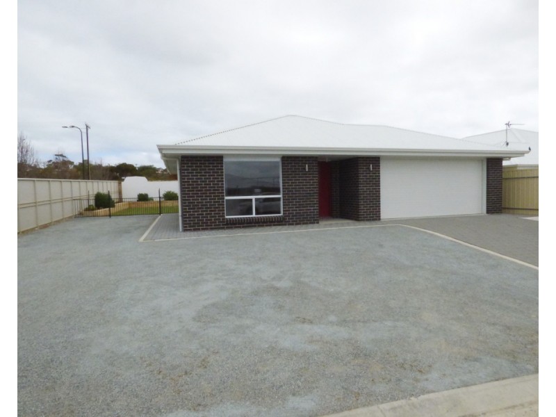 2 Azure Close, Port Lincoln SA 5606